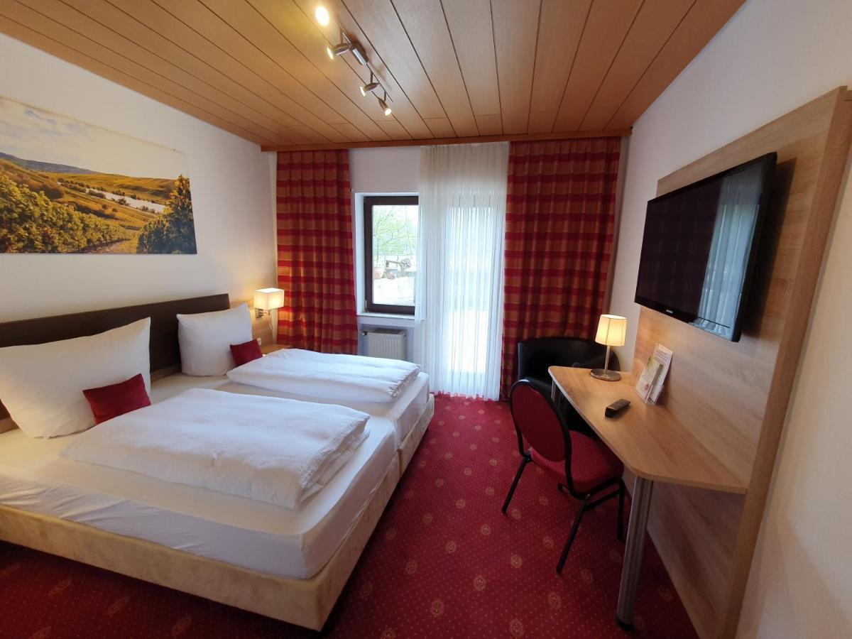 Hotel Und Weingut Karlsmuehle Mertesdorf Экстерьер фото
