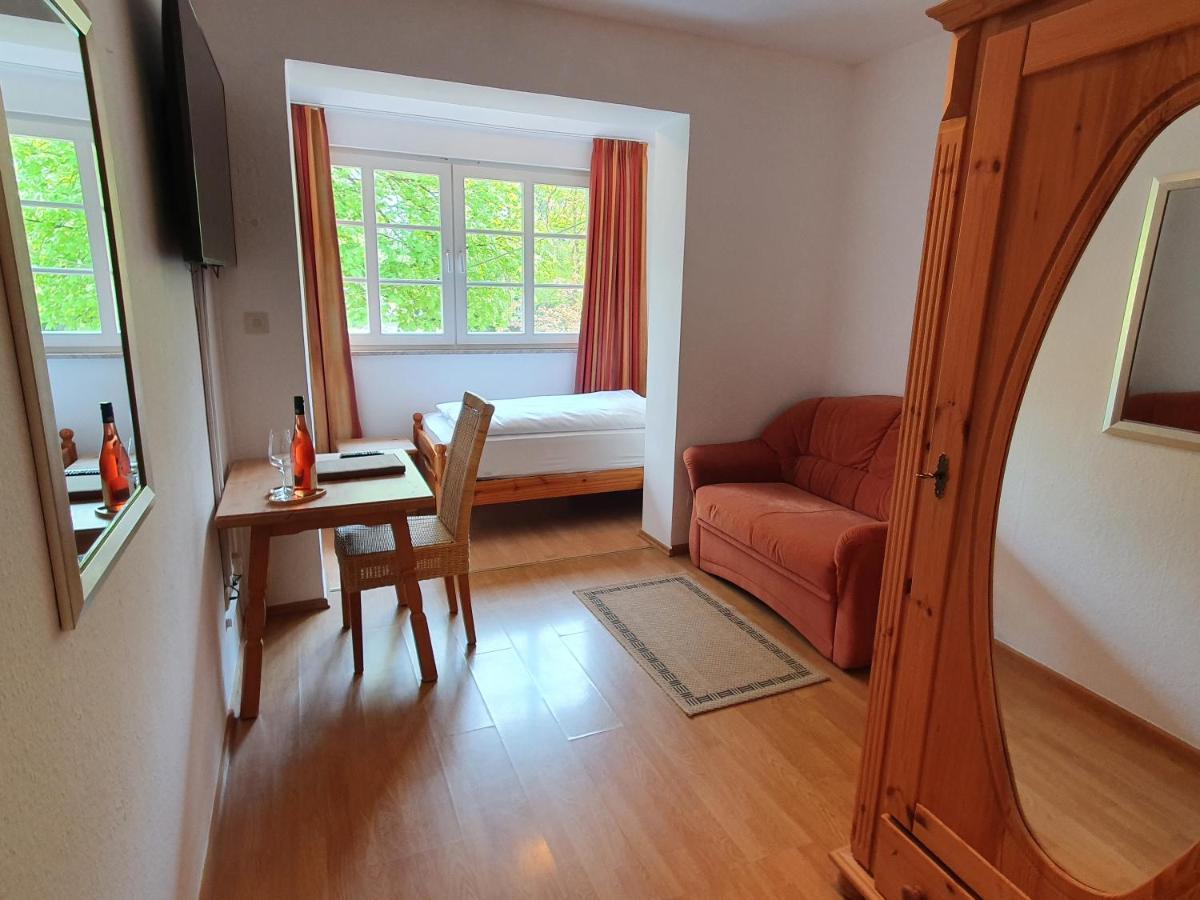 Hotel Und Weingut Karlsmuehle Mertesdorf Экстерьер фото