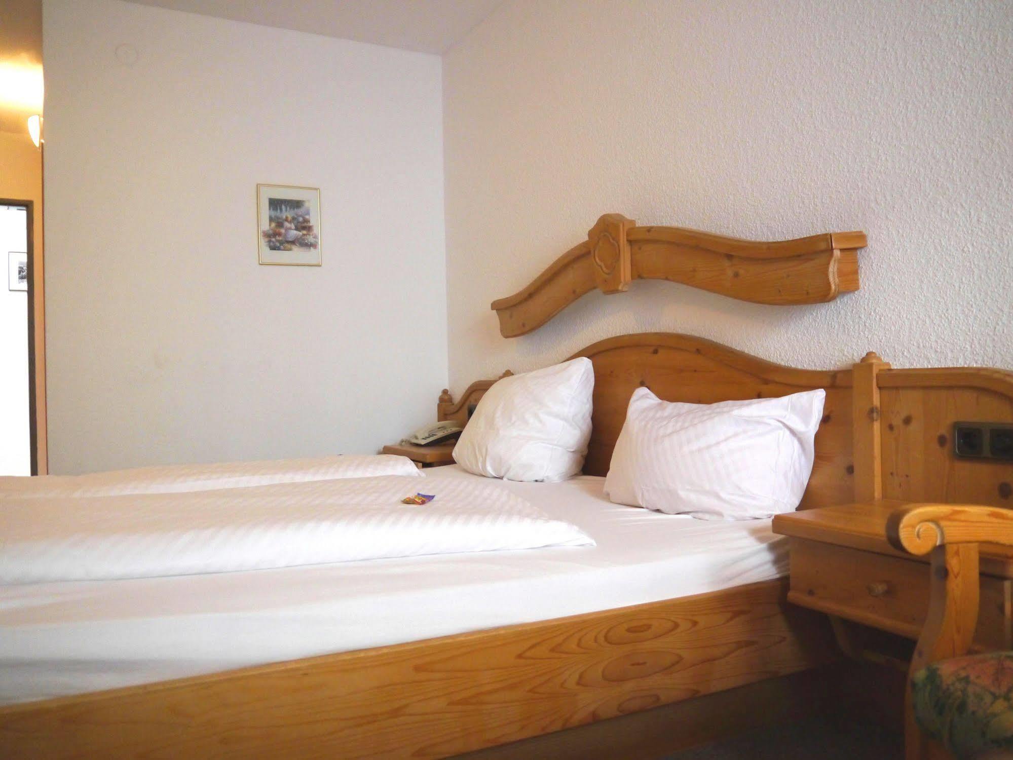 Hotel Und Weingut Karlsmuehle Mertesdorf Экстерьер фото